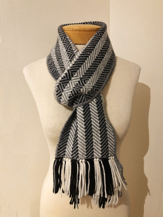 Handwoven Scarf- Graphic Grey, Black and White