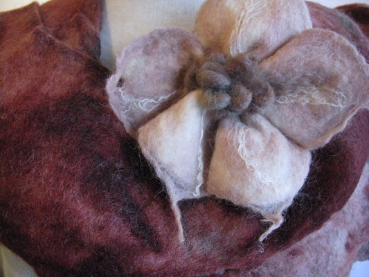 Felt Boa and Flower Pin
